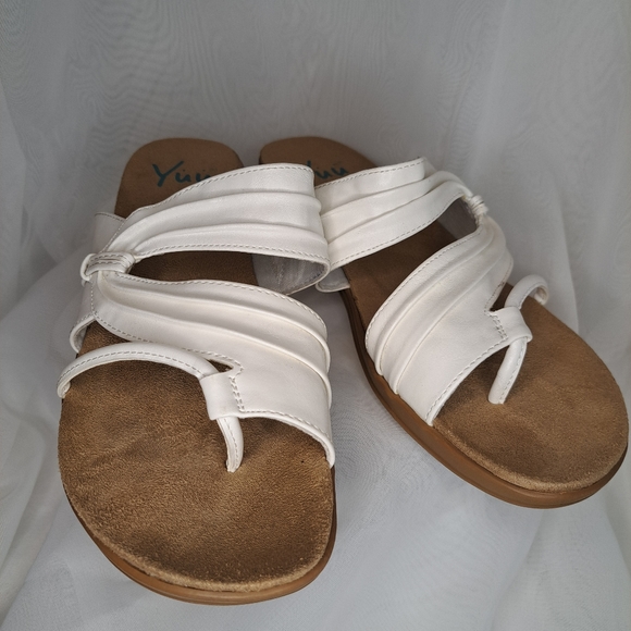 sandals 👡 Yuu for women white color size 9M - Picture 3 of 10